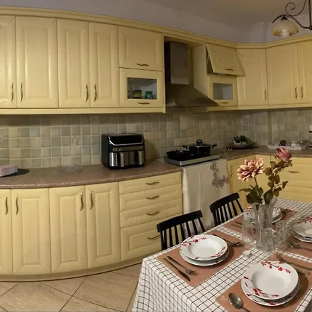 Michaela's House Tatil Evi *